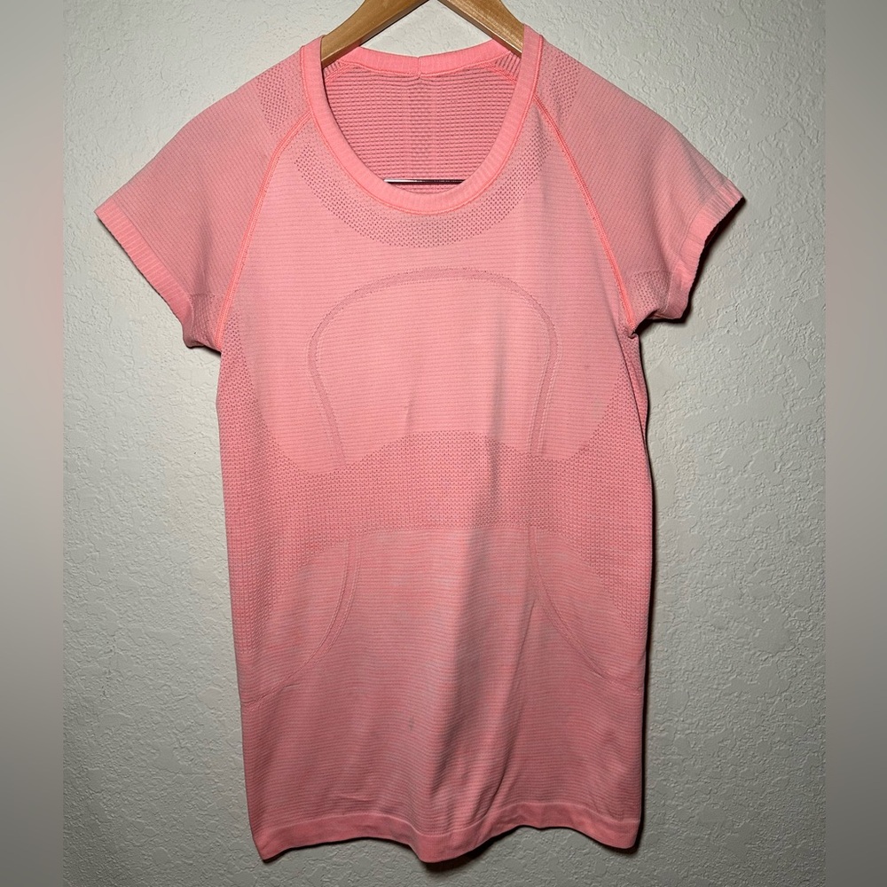 Lululemon Women's Pink Top
